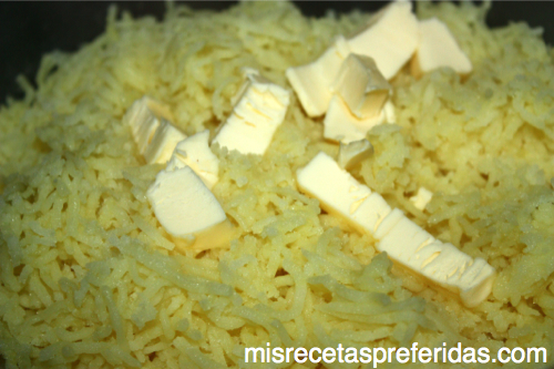 Rollo_relleno_salsa_queso_4128