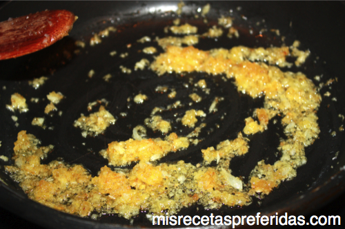 Rollo_relleno_salsa_queso_4139
