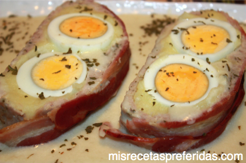 Rollo_relleno_salsa_queso_4155